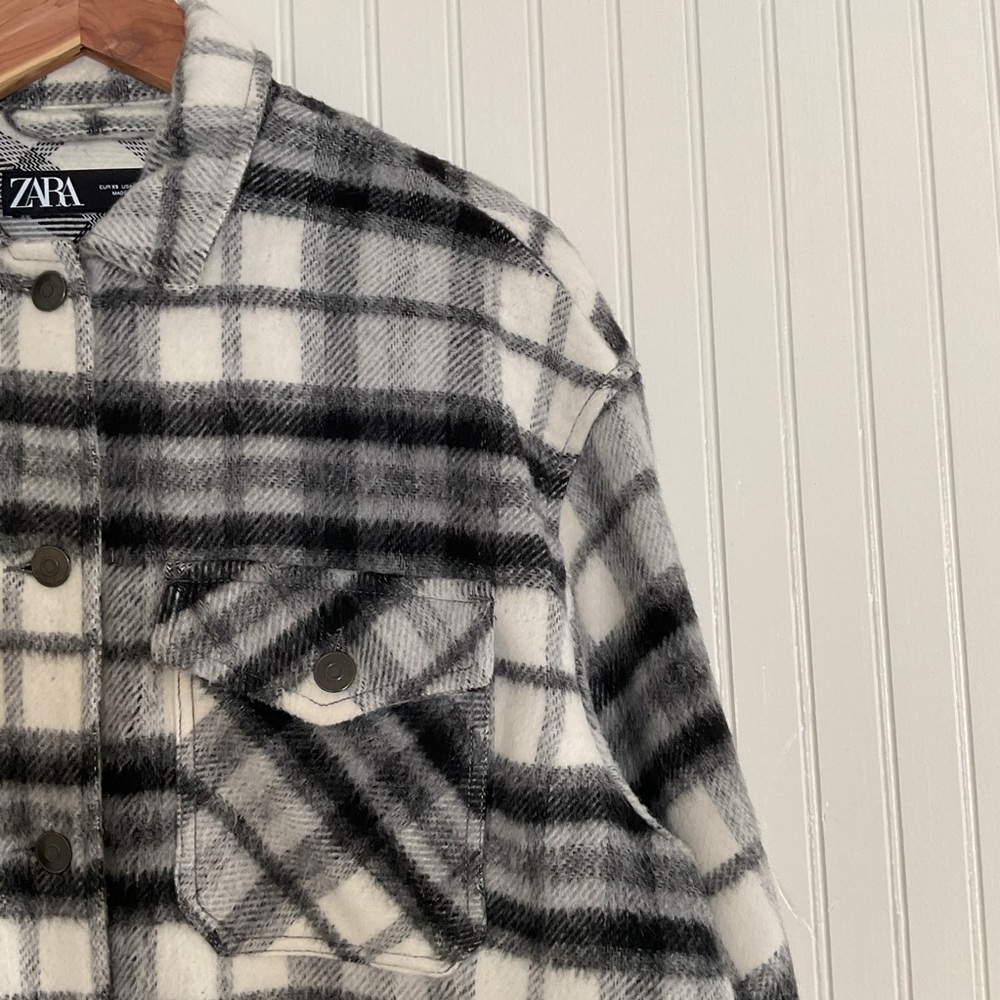 Zara Plaid Shacket - Picture 4 of 10